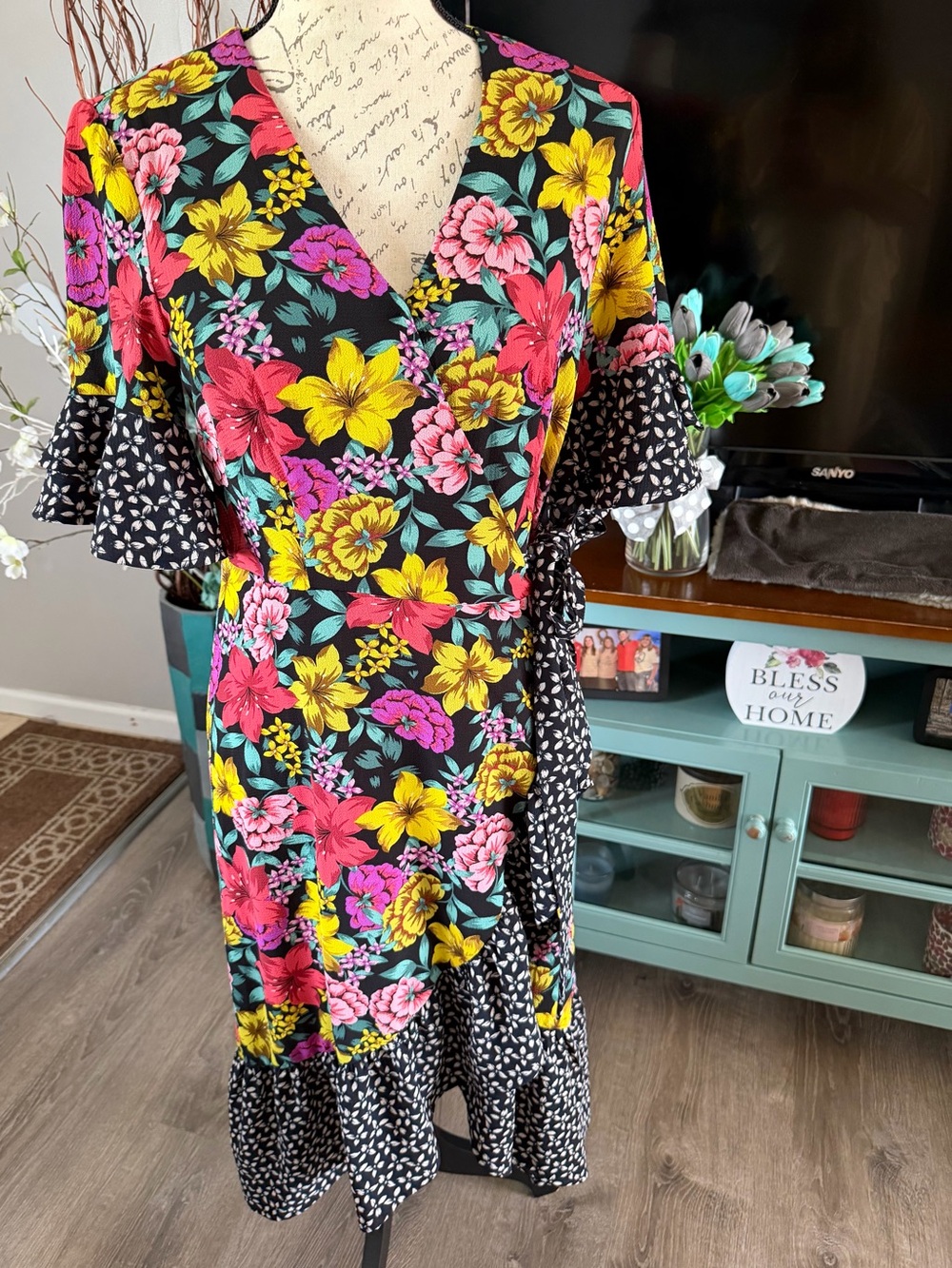 Spense Black Floral Sheath Dress with Pink, Yellow & Green Blooms Size 4